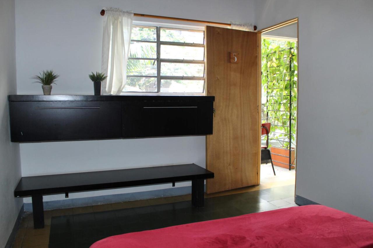 Hostal Casa Estacion Medellin Exterior photo