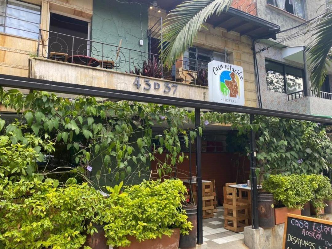 Hostal Casa Estacion Medellin Exterior photo